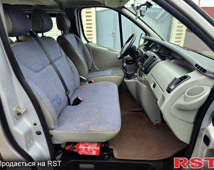 Серый Рено Трафик, объемом двигателя 1.9 л и пробегом 292 тыс. км за 9300 $, фото 12 на Automoto.ua