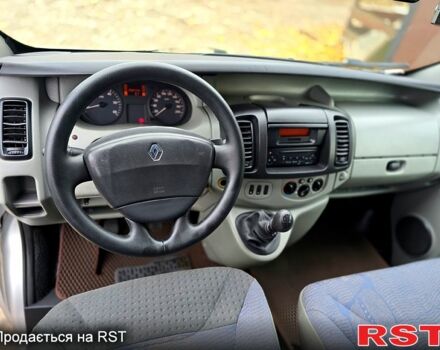 Серый Рено Трафик, объемом двигателя 1.9 л и пробегом 292 тыс. км за 9300 $, фото 5 на Automoto.ua