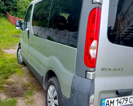Серый Рено Трафик, объемом двигателя 2 л и пробегом 351 тыс. км за 8300 $, фото 4 на Automoto.ua