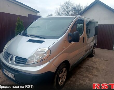 Серый Рено Трафик, объемом двигателя 2 л и пробегом 320 тыс. км за 11700 $, фото 1 на Automoto.ua