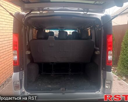 Серый Рено Трафик, объемом двигателя 2 л и пробегом 320 тыс. км за 11700 $, фото 13 на Automoto.ua