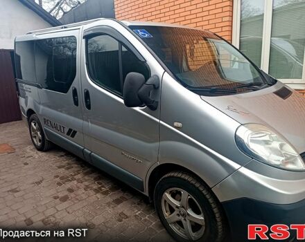 Серый Рено Трафик, объемом двигателя 2 л и пробегом 320 тыс. км за 11700 $, фото 2 на Automoto.ua