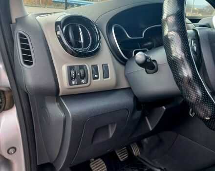 Серый Рено Трафик, объемом двигателя 16 л и пробегом 211 тыс. км за 14700 $, фото 9 на Automoto.ua