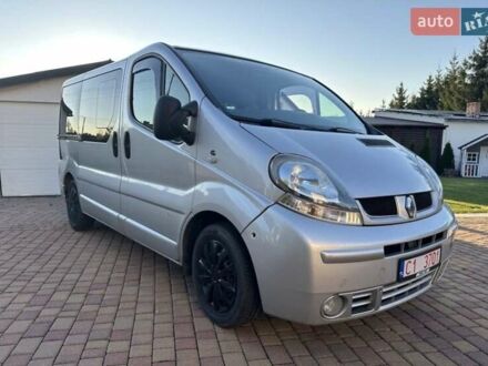 Серый Рено Трафик, объемом двигателя 2.5 л и пробегом 280 тыс. км за 4500 $, фото 1 на Automoto.ua