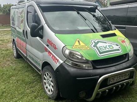 Рено Трафік 2002 у Вижнице на Automoto.ua Сірий Рено Трафік, об'ємом двигуна 1.87 л та пробігом 242 тис. км за 6200 $, фото 1 на Automoto.ua