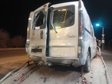 Серый Рено Трафик, объемом двигателя 1.9 л и пробегом 226 тыс. км за 1500 $, фото 1 на Automoto.ua