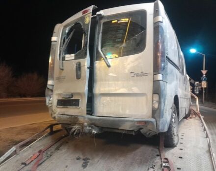 Сірий Рено Трафік, об'ємом двигуна 1.9 л та пробігом 226 тис. км за 1500 $, фото 1 на Automoto.ua