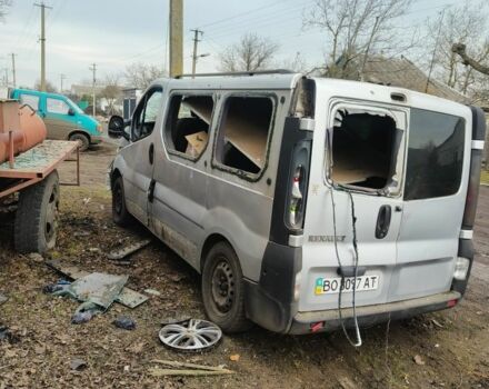 Сірий Рено Трафік, об'ємом двигуна 1.9 л та пробігом 420 тис. км за 3611 $, фото 1 на Automoto.ua