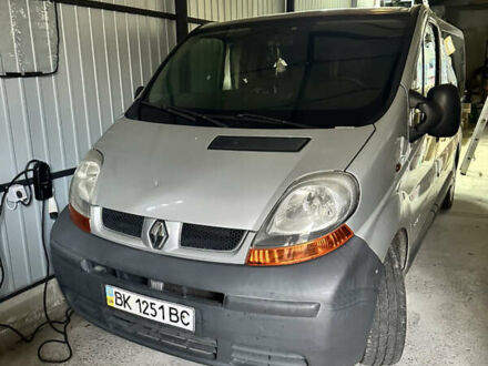 Сірий Рено Трафік, об'ємом двигуна 1.9 л та пробігом 330 тис. км за 7200 $, фото 1 на Automoto.ua