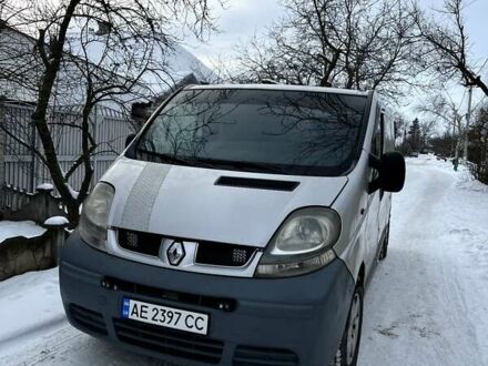 Сірий Рено Трафік, об'ємом двигуна 1.9 л та пробігом 541 тис. км за 6500 $, фото 1 на Automoto.ua