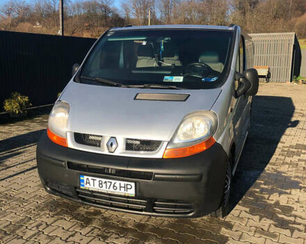 Серый Рено Трафик, объемом двигателя 1.87 л и пробегом 300 тыс. км за 7099 $, фото 1 на Automoto.ua