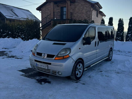 Серый Рено Трафик, объемом двигателя 2.46 л и пробегом 400 тыс. км за 8200 $, фото 1 на Automoto.ua