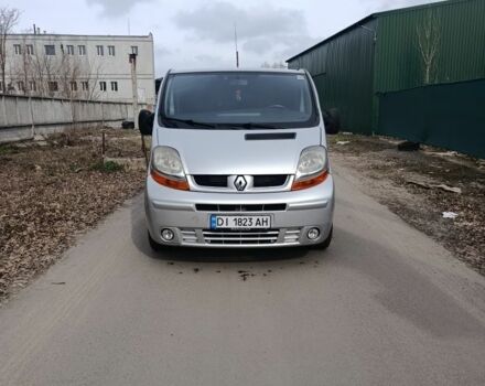 Серый Рено Трафик, объемом двигателя 2.4 л и пробегом 500 тыс. км за 5000 $, фото 1 на Automoto.ua