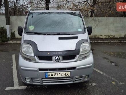 Серый Рено Трафик, объемом двигателя 2.5 л и пробегом 350 тыс. км за 8200 $, фото 1 на Automoto.ua