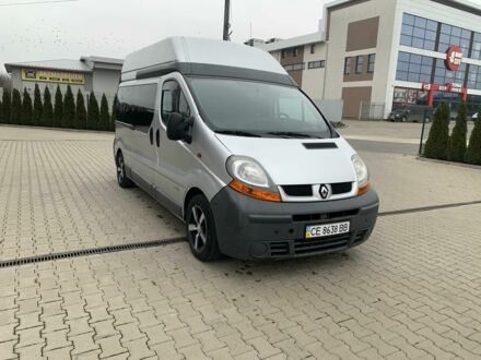 Серый Рено Трафик, объемом двигателя 2.5 л и пробегом 300 тыс. км за 7800 $, фото 1 на Automoto.ua