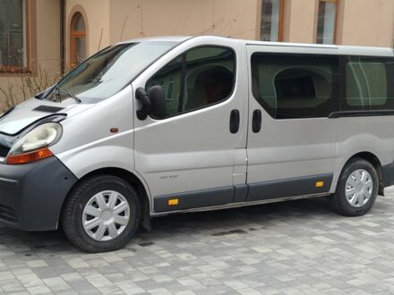 Серый Рено Трафик, объемом двигателя 0 л и пробегом 250 тыс. км за 7300 $, фото 1 на Automoto.ua