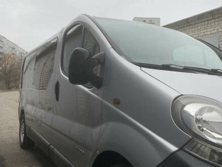 Серый Рено Трафик, объемом двигателя 1.9 л и пробегом 270 тыс. км за 10000 $, фото 1 на Automoto.ua