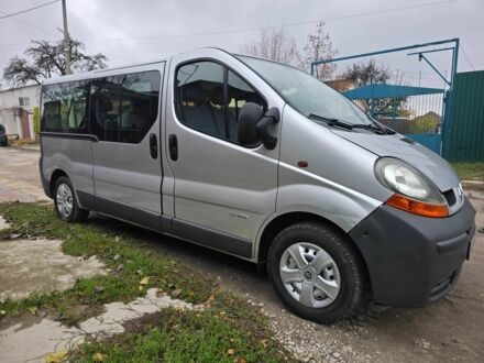Серый Рено Трафик, объемом двигателя 1.9 л и пробегом 292 тыс. км за 8900 $, фото 1 на Automoto.ua