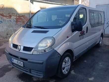 Серый Рено Трафик, объемом двигателя 1.9 л и пробегом 316 тыс. км за 4000 $, фото 1 на Automoto.ua