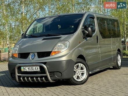 Серый Рено Трафик, объемом двигателя 1.9 л и пробегом 275 тыс. км за 8800 $, фото 1 на Automoto.ua