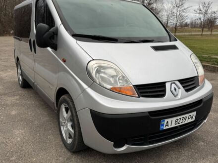 Серый Рено Трафик, объемом двигателя 2.5 л и пробегом 263 тыс. км за 9600 $, фото 1 на Automoto.ua