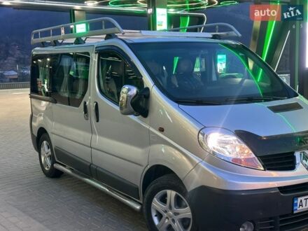 Серый Рено Трафик, объемом двигателя 2 л и пробегом 200 тыс. км за 9300 $, фото 1 на Automoto.ua