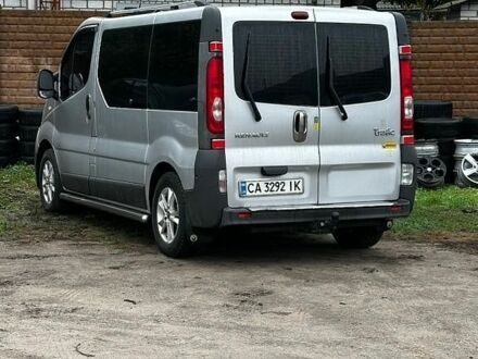 Сірий Рено Трафік, об'ємом двигуна 2 л та пробігом 278 тис. км за 8000 $, фото 1 на Automoto.ua