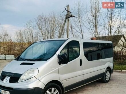 Серый Рено Трафик, объемом двигателя 2 л и пробегом 287 тыс. км за 9700 $, фото 1 на Automoto.ua