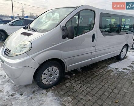 Сірий Рено Трафік, об'ємом двигуна 2 л та пробігом 233 тис. км за 11800 $, фото 1 на Automoto.ua