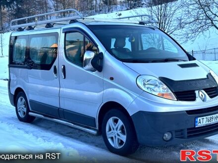 Серый Рено Трафик, объемом двигателя 2 л и пробегом 200 тыс. км за 4000 $, фото 1 на Automoto.ua
