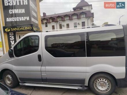 Рено Трафик 2007 в Новоселица на Automoto.ua Серый Рено Трафик, объемом двигателя 2.5 л и пробегом 470 тыс. км за 7500 $, фото 1 на Automoto.ua
