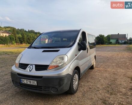 Серый Рено Трафик, объемом двигателя 2 л и пробегом 320 тыс. км за 6500 $, фото 1 на Automoto.ua