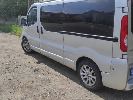 Серый Рено Трафик, объемом двигателя 2 л и пробегом 340 тыс. км за 11500 $, фото 1 на Automoto.ua