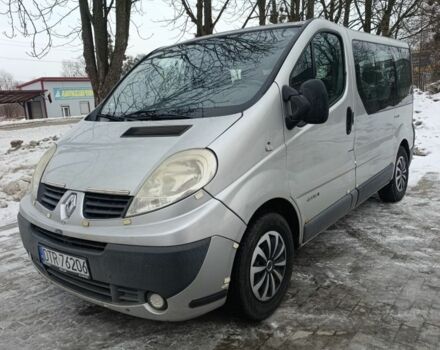 Серый Рено Трафик, объемом двигателя 2 л и пробегом 323 тыс. км за 4857 $, фото 1 на Automoto.ua