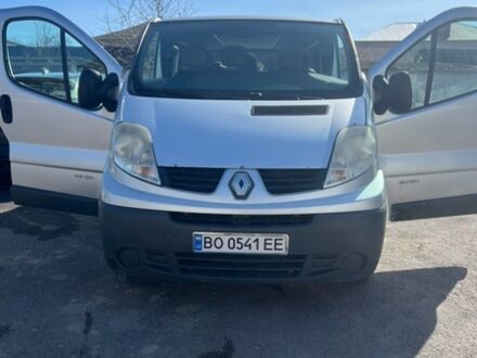 Серый Рено Трафик, объемом двигателя 2.5 л и пробегом 491 тыс. км за 7150 $, фото 1 на Automoto.ua