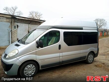 Рено Трафік 2007 у Кропивницькому (Кіровограді) на Automoto.ua Сірий Рено Трафік, об'ємом двигуна 2 л та пробігом 274 тис. км за 8700 $, фото 1 на Automoto.ua