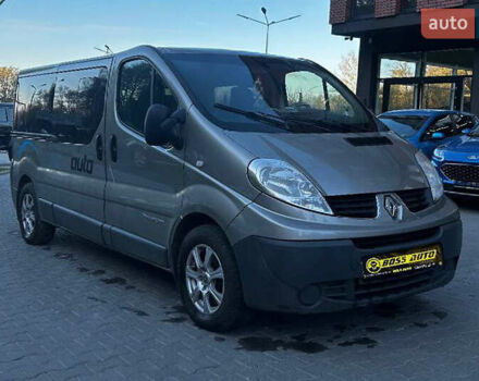 Серый Рено Трафик, объемом двигателя 2 л и пробегом 275 тыс. км за 9500 $, фото 1 на Automoto.ua