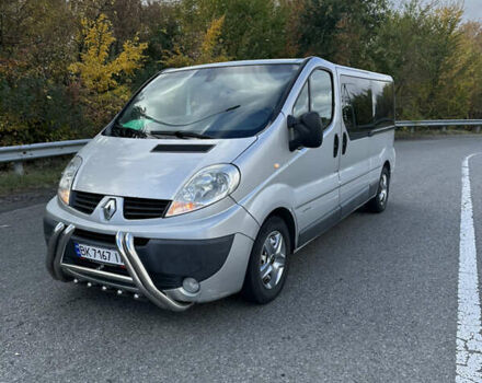 Серый Рено Трафик, объемом двигателя 2.5 л и пробегом 350 тыс. км за 10900 $, фото 1 на Automoto.ua