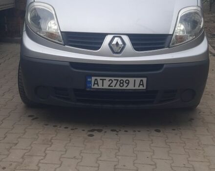 Серый Рено Трафик, объемом двигателя 2 л и пробегом 287 тыс. км за 12500 $, фото 1 на Automoto.ua