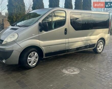 Серый Рено Трафик, объемом двигателя 2 л и пробегом 444 тыс. км за 11500 $, фото 1 на Automoto.ua