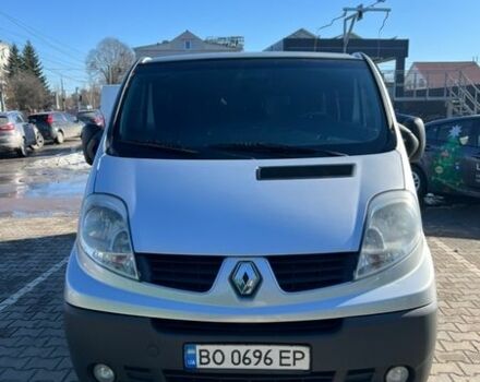 Серый Рено Трафик, объемом двигателя 2 л и пробегом 250 тыс. км за 11500 $, фото 1 на Automoto.ua
