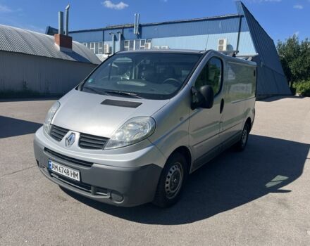 Серый Рено Трафик, объемом двигателя 2.5 л и пробегом 300 тыс. км за 9000 $, фото 1 на Automoto.ua