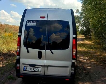 Сірий Рено Трафік, об'ємом двигуна 2.5 л та пробігом 220 тис. км за 10000 $, фото 1 на Automoto.ua