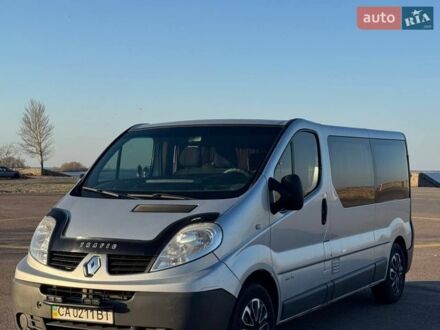 Серый Рено Трафик, объемом двигателя 2 л и пробегом 470 тыс. км за 9500 $, фото 1 на Automoto.ua