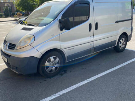 Рено Трафік 2010 у Києві на Automoto.ua Сірий Рено Трафік, об'ємом двигуна 2.46 л та пробігом 300 тис. км за 6500 $, фото 1 на Automoto.ua