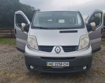 Серый Рено Трафик, объемом двигателя 2 л и пробегом 400 тыс. км за 10300 $, фото 1 на Automoto.ua