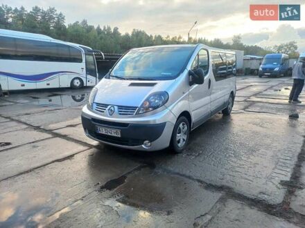 Серый Рено Трафик, объемом двигателя 2 л и пробегом 435 тыс. км за 11700 $, фото 1 на Automoto.ua