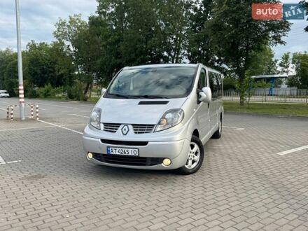 Серый Рено Трафик, объемом двигателя 2 л и пробегом 258 тыс. км за 15500 $, фото 1 на Automoto.ua