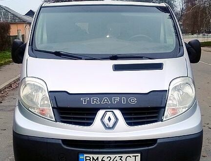 Серый Рено Трафик, объемом двигателя 2 л и пробегом 390 тыс. км за 11500 $, фото 1 на Automoto.ua