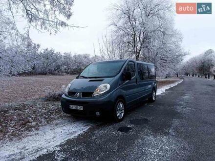 Рено Трафик 2011 в Умани на Automoto.ua Серый Рено Трафик, объемом двигателя 2 л и пробегом 250 тыс. км за 12250 $, фото 1 на Automoto.ua